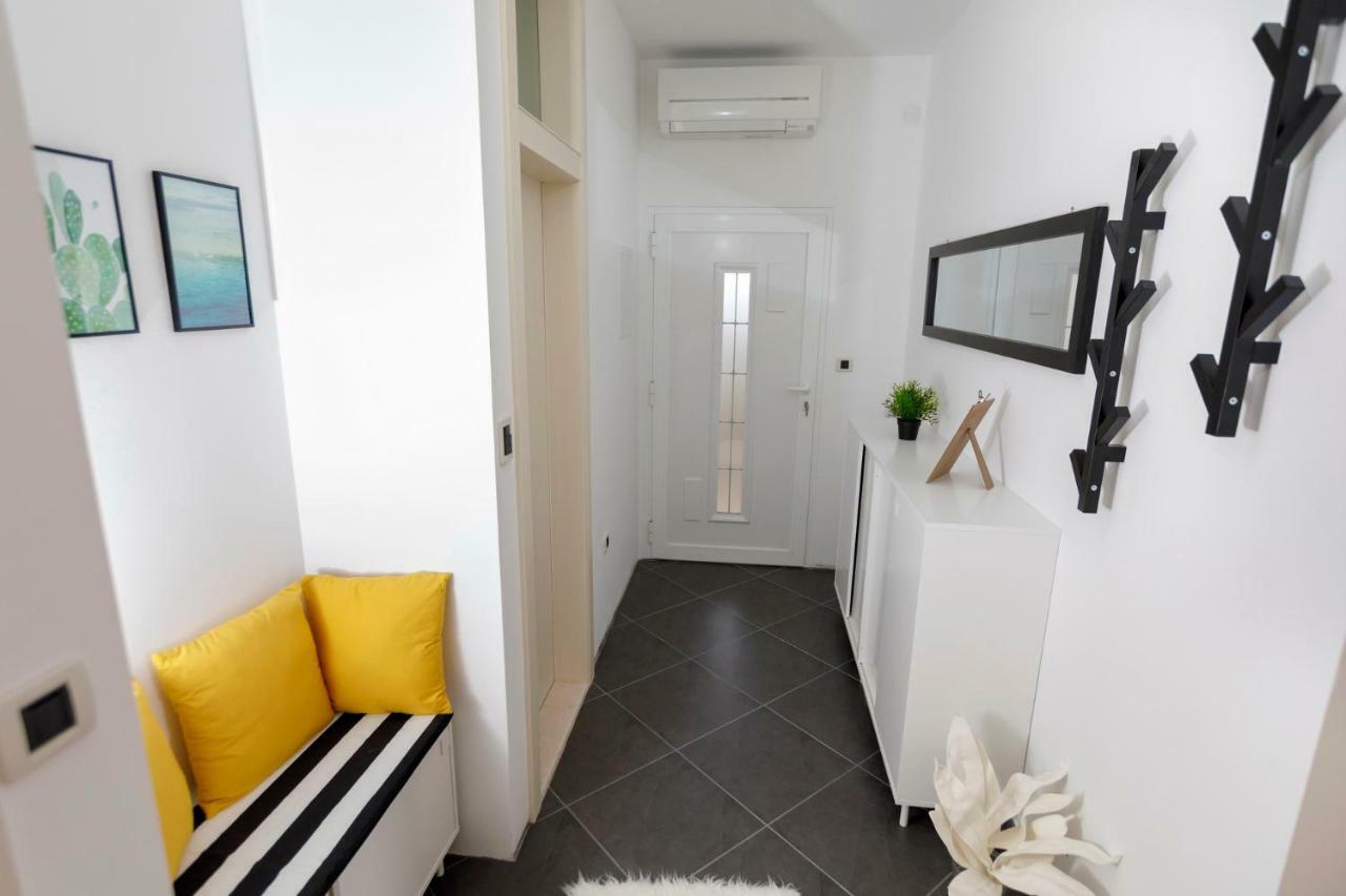 Luxury Villa Castrum Kastela Ngoại thất bức ảnh