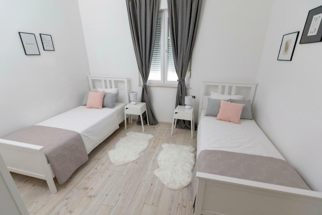 Luxury Villa Castrum Kastela Ngoại thất bức ảnh